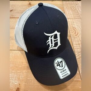 Detroit Tigers Women’s Mesh Snapback Hat ‘47